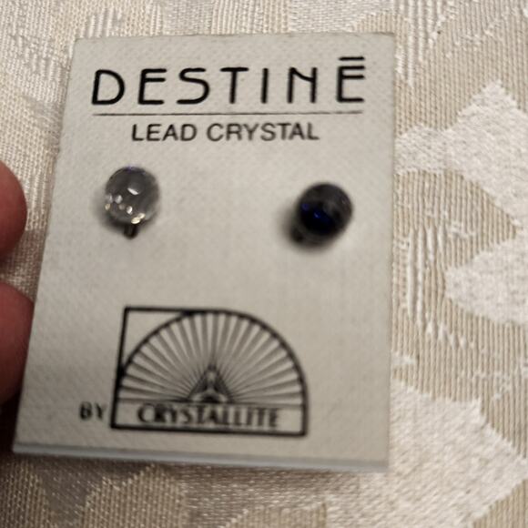 DESTINE Lead Crystal by Crystallite Piercing Stud  Earrings New - Picture 6 of 6